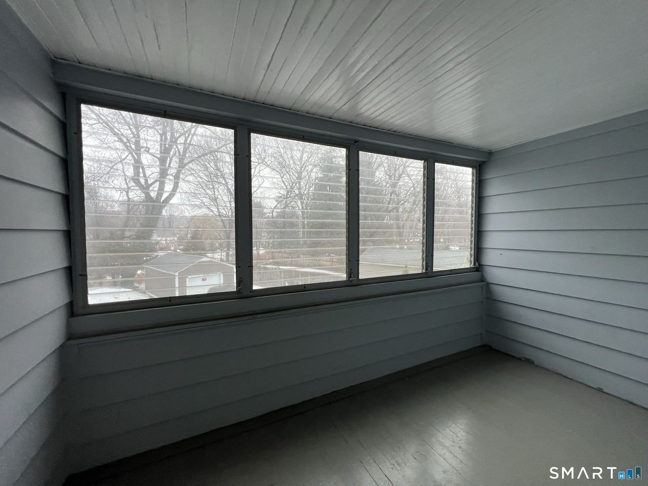 1546 Whitney Ave - Photo 7 of 21