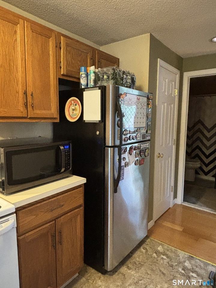 151 Shelter Rock Rd #46 - Photo 5 of 35