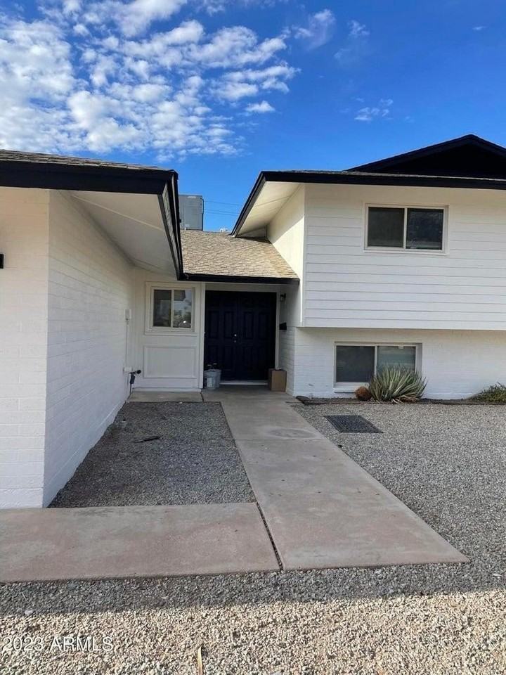 1600 E Laguna Dr - Photo 5 of 13