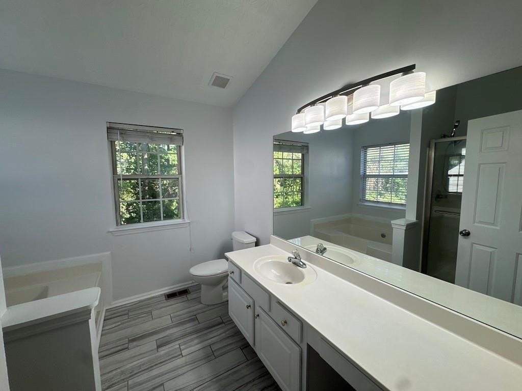 1925 Heatherton Rd - Photo 3 of 38
