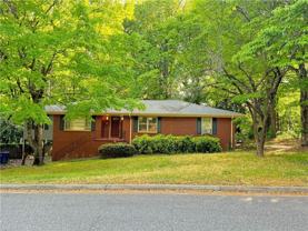 222 Pineview Dr - Photo 1 of 1