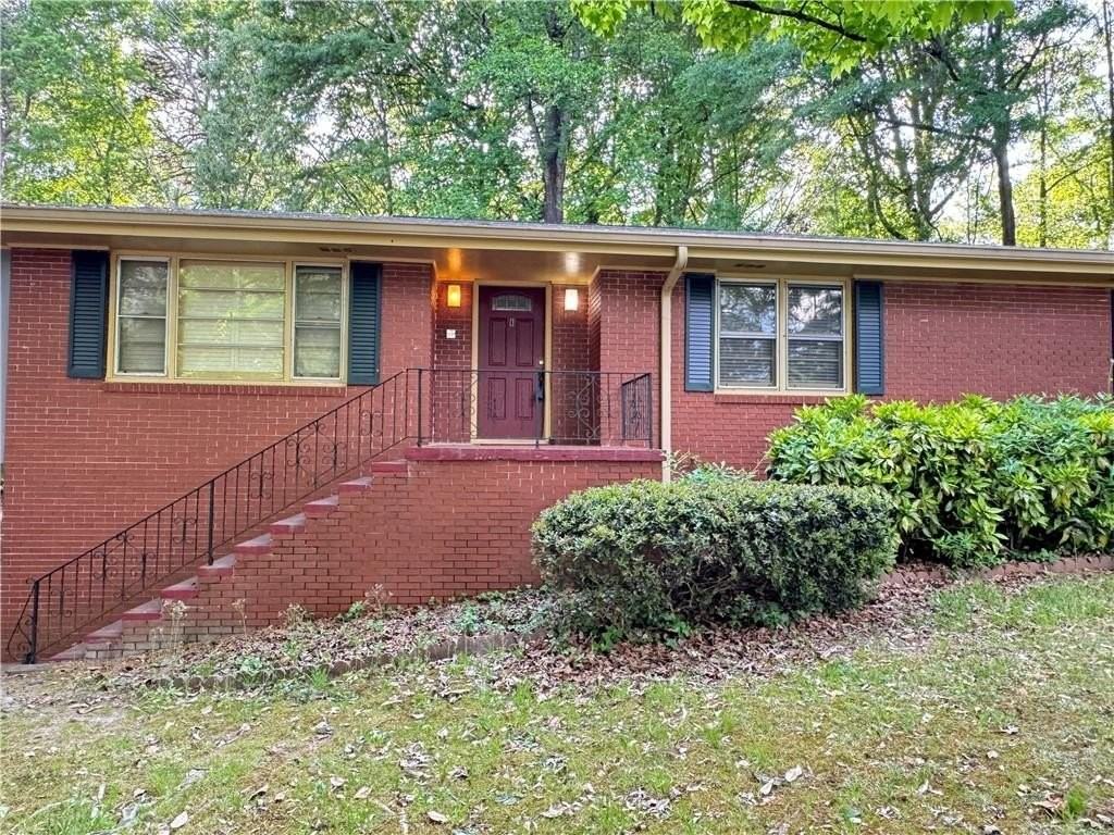 222 Pineview Dr - Photo 2 of 16