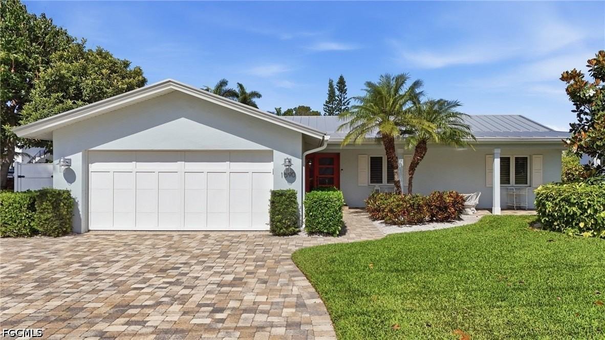 1590 Sandpiper St - Photo 2 of 37