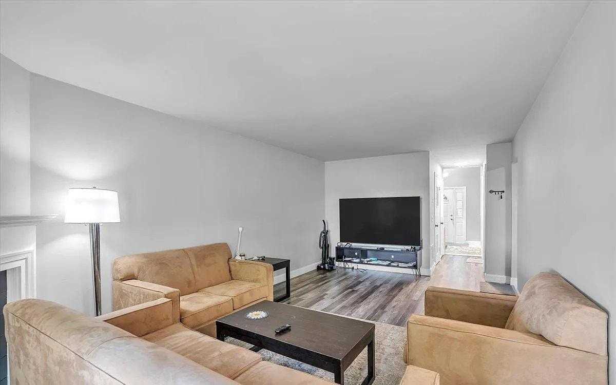 92 Ginger Dr - Photo 5 of 16