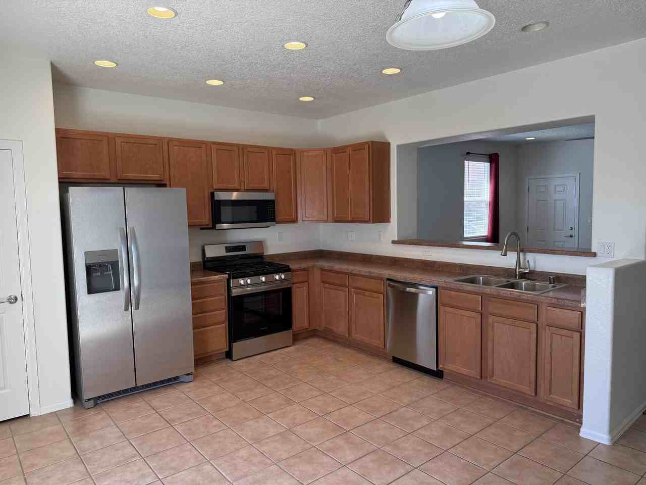 405 Loma Linda Loop Ne - Photo 6 of 26