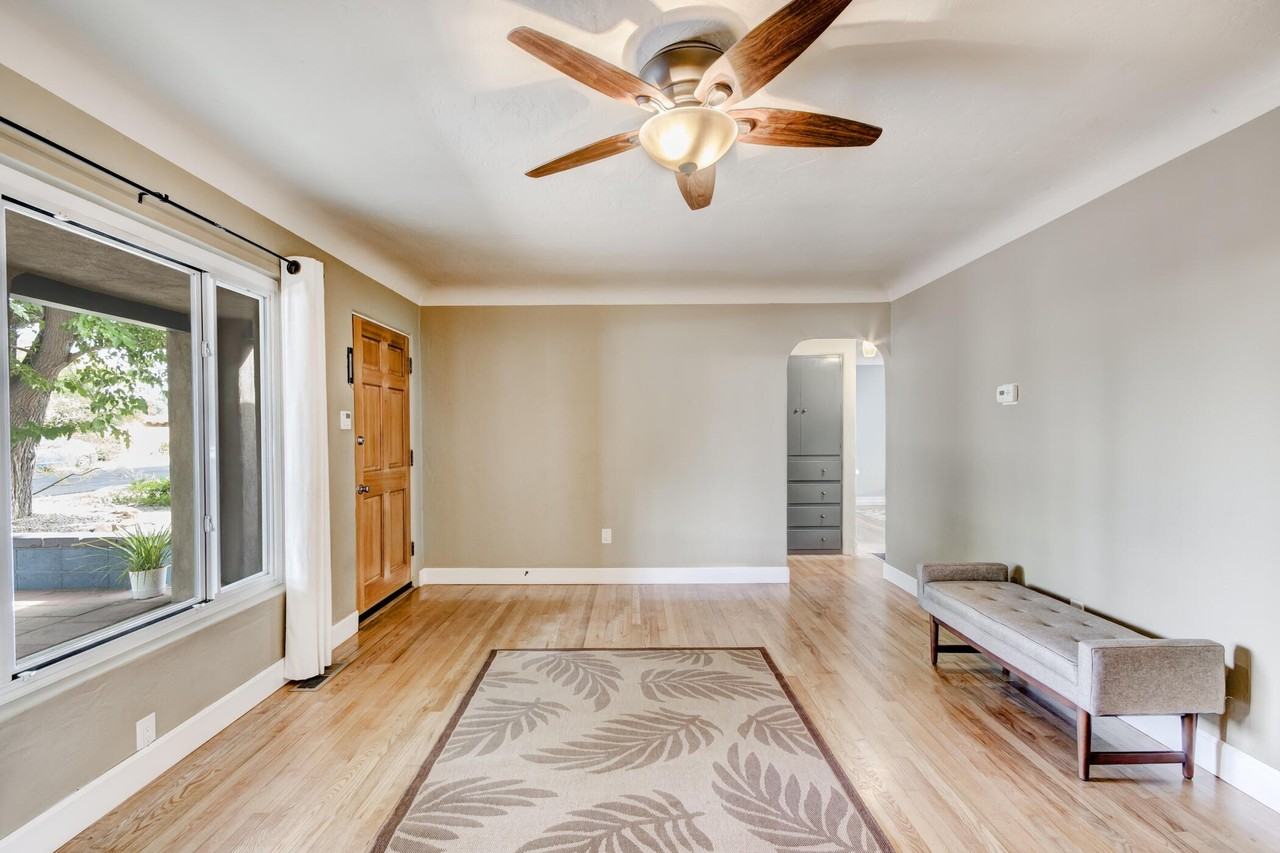 409 Truman St Ne - Photo 5 of 23