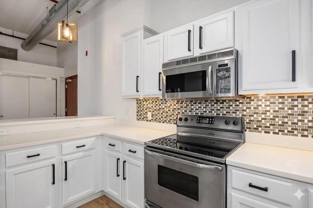 801 Broadway Ave Nw #440 - Photo 4 of 15