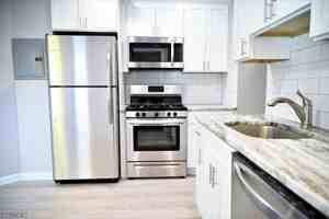 featured image of 37 Bloomfield Ave #2