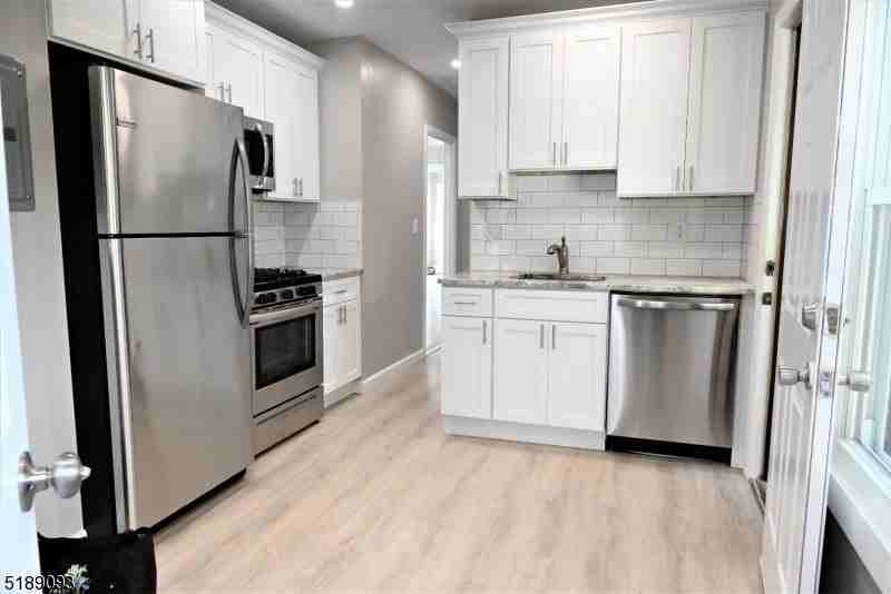 37 Bloomfield Ave #2 - Photo 3 of 12