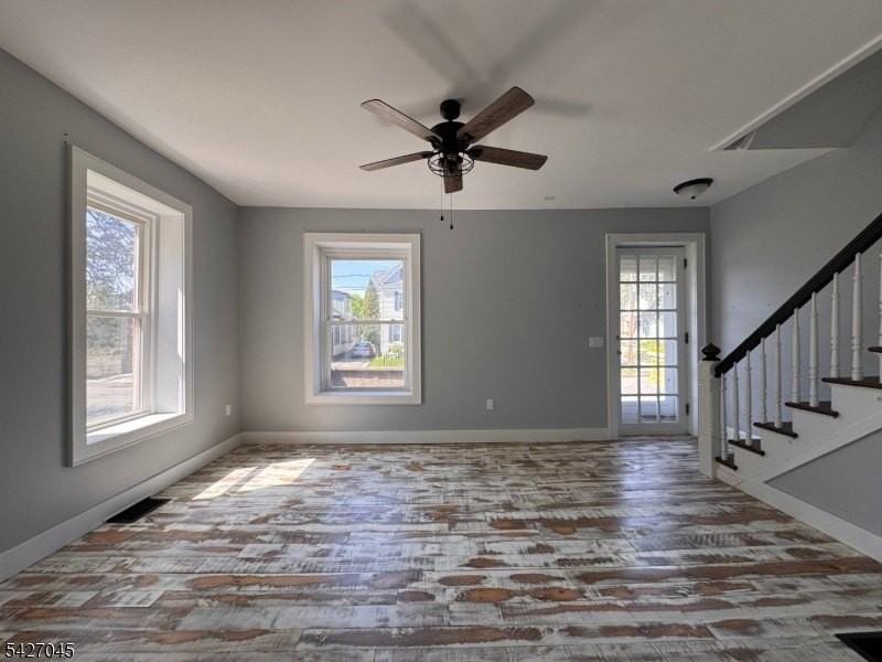 31 Diller Ave - Photo 6 of 21