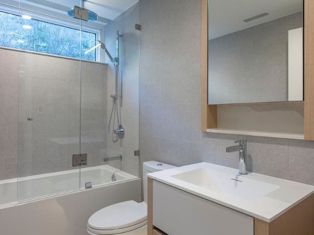 2095 26th St - Photo 3 of 6