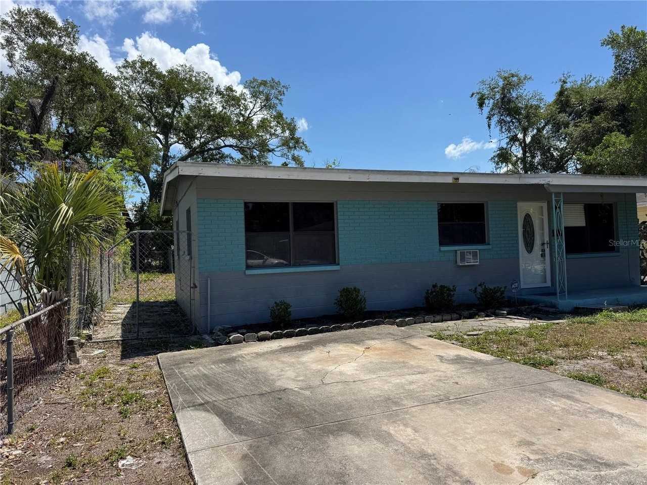 1930 Walton St S - Photo 4 of 29