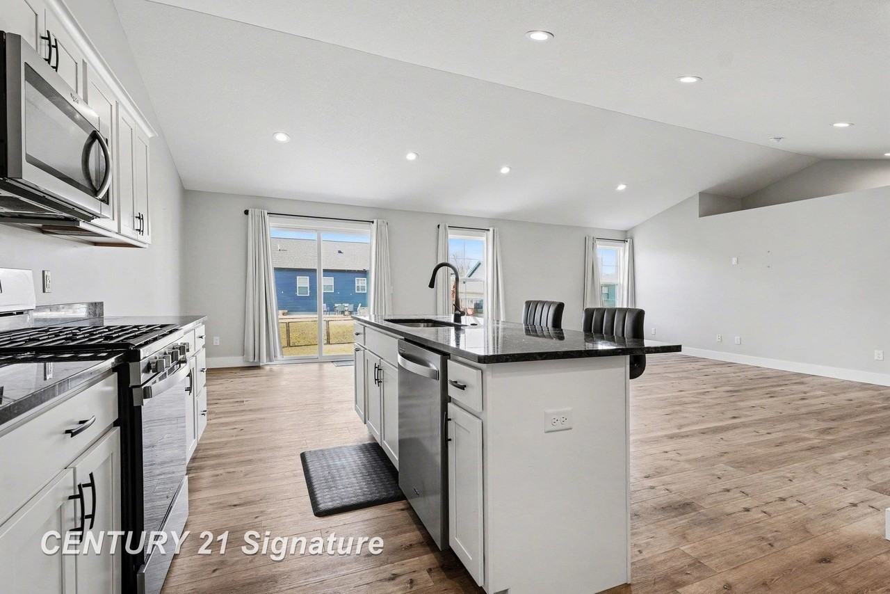 8441 Cottonwood Dr - Photo 7 of 29