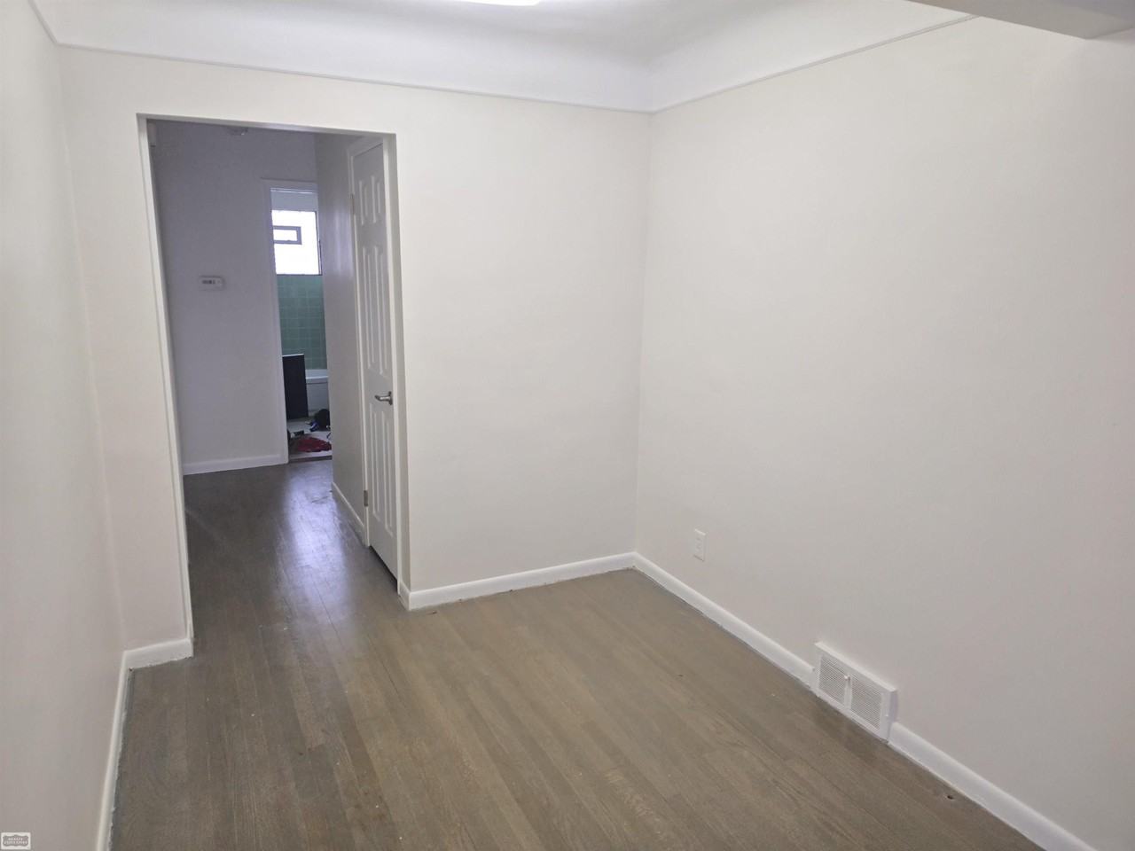 24676 Lambrecht Ave - Photo 4 of 13