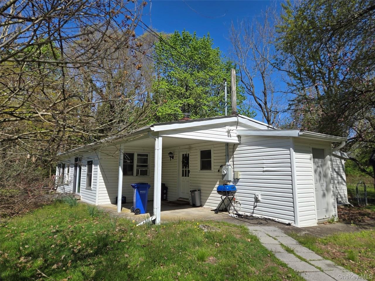 542 W Broadway - Photo 3 of 15