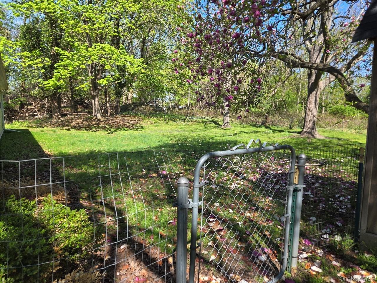 542 W Broadway - Photo 5 of 15