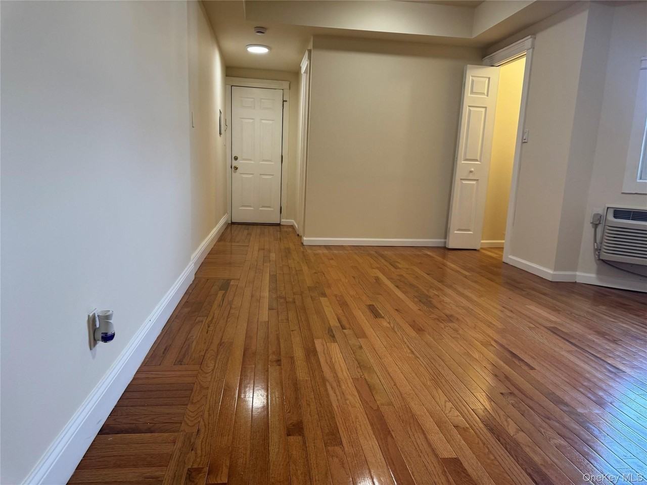 284 Main St #3B - Photo 4 of 14