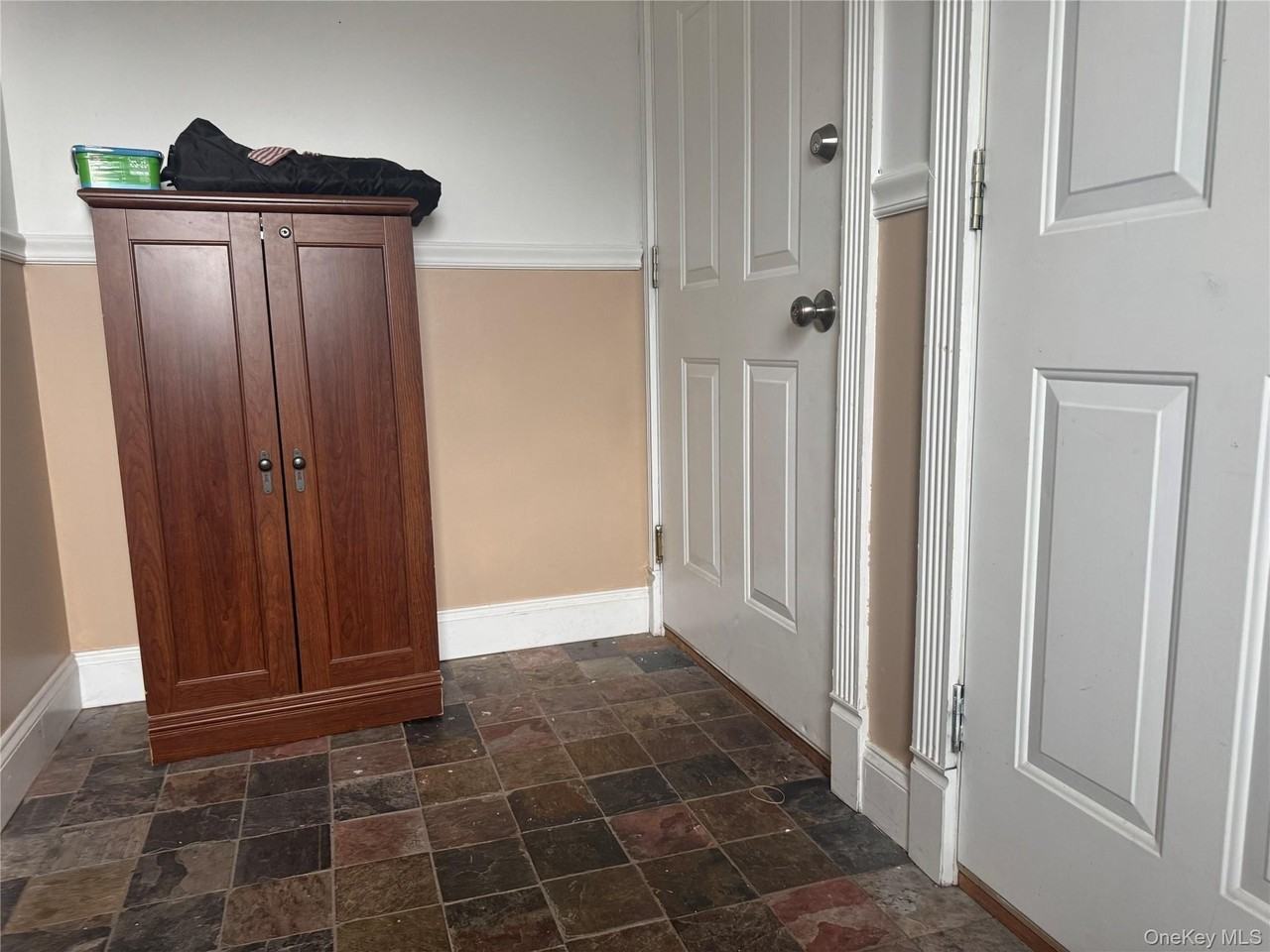 1035 Main St #3 - Photo 3 of 23