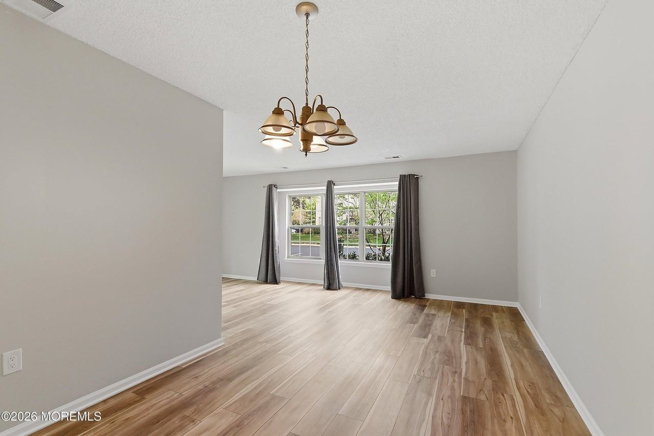 5 Whistler Dr #8 - Photo 5 of 29