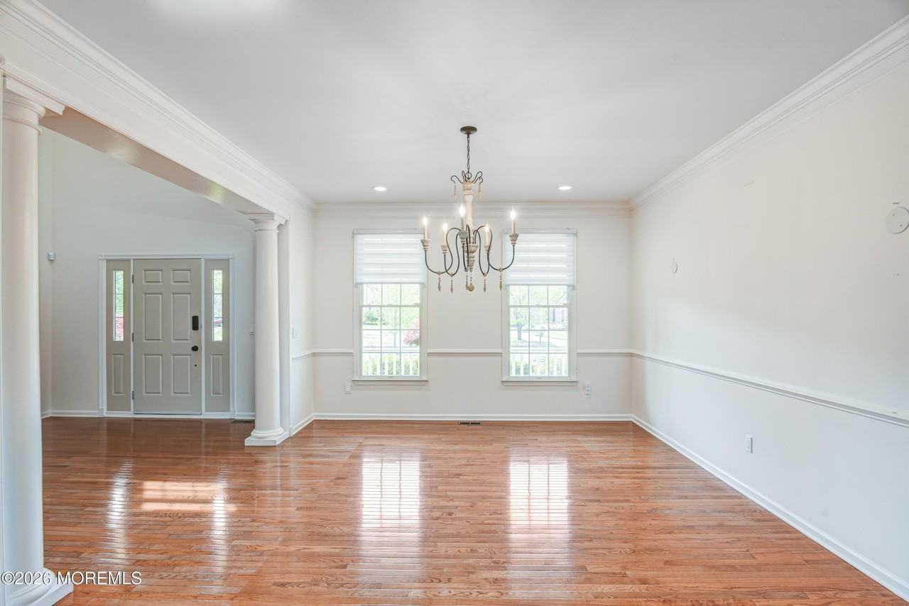 9 Mackenzie Ct - Photo 4 of 38