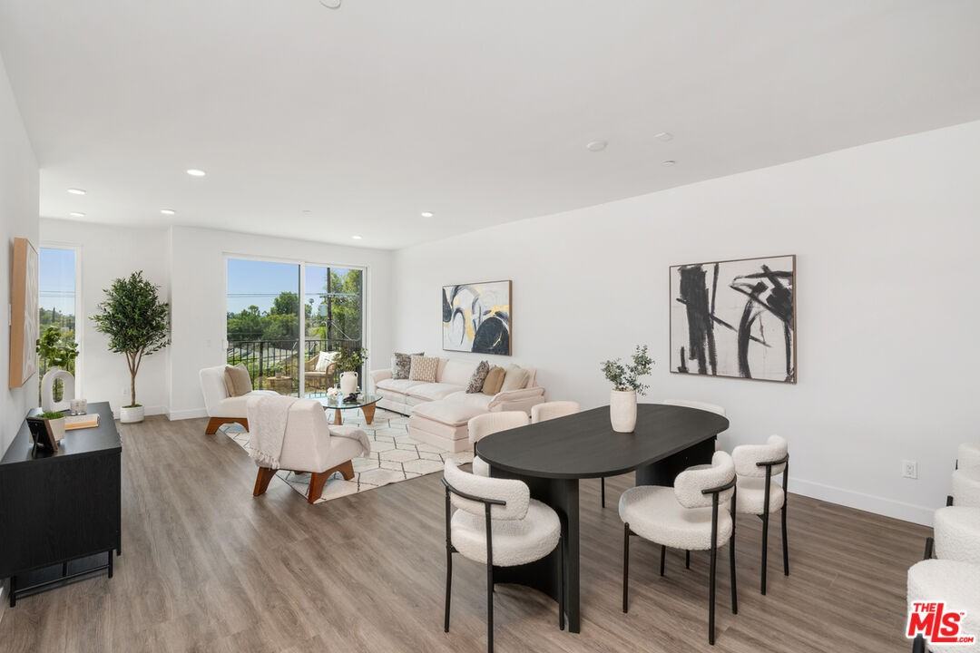 6144 Whitsett Ave #403 - Photo 6 of 8