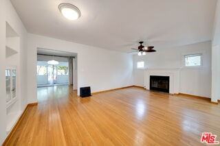 729 9th St - Photo 3 of 8