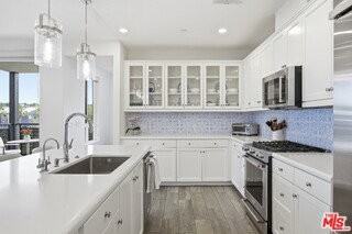 12510 W Fielding Cir - Photo 5 of 8