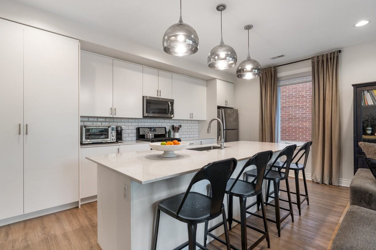 1455 N Wieland St #301 - Photo 4 of 17