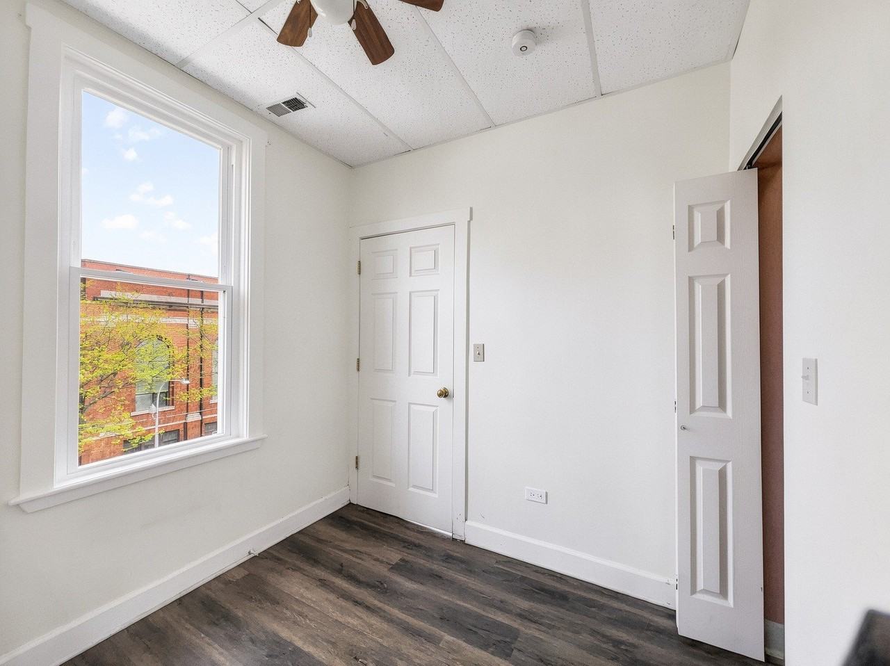 9046 S Brandon Ave #3 - Photo 5 of 14