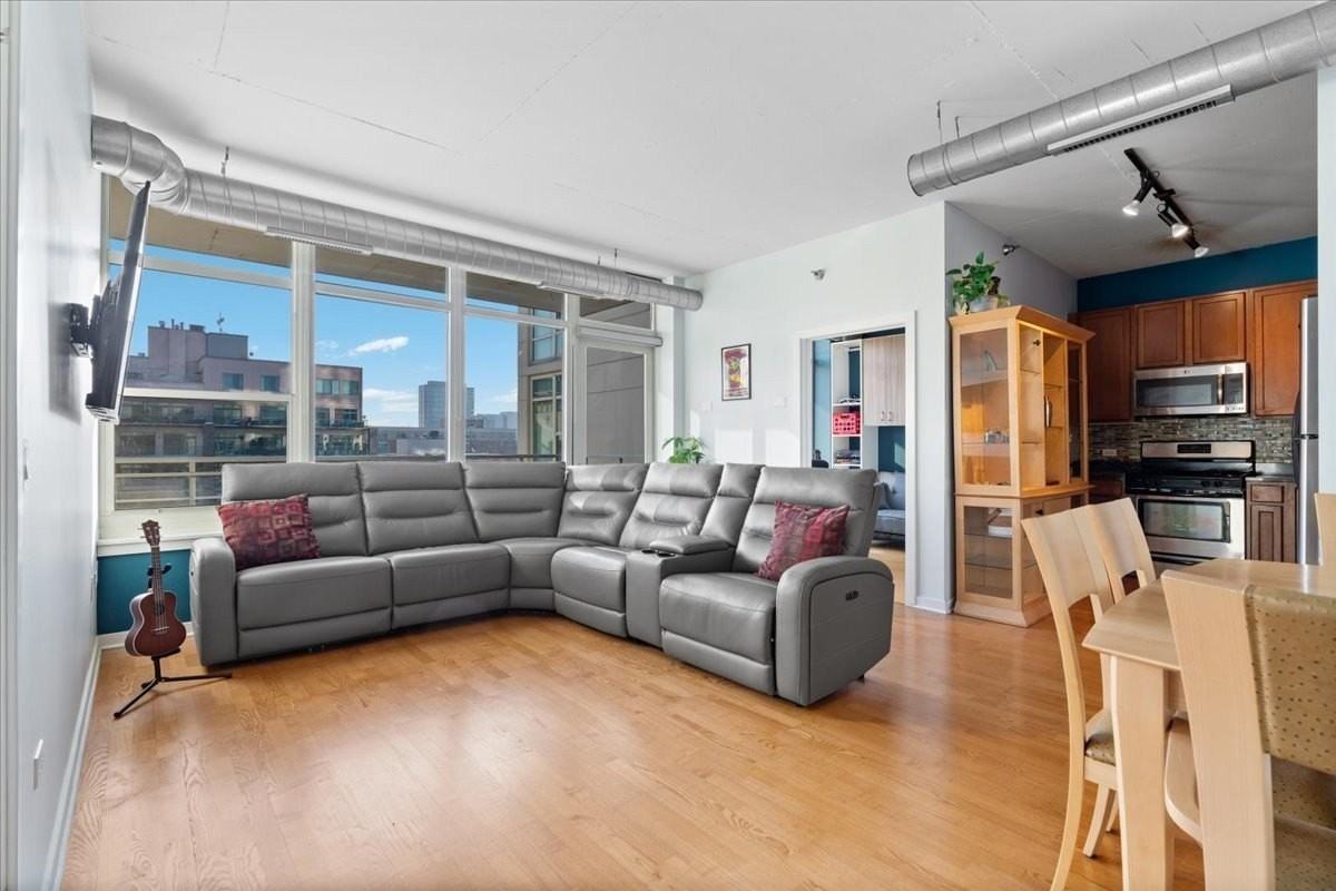 909 W Washington Blvd #804 - Photo 3 of 19