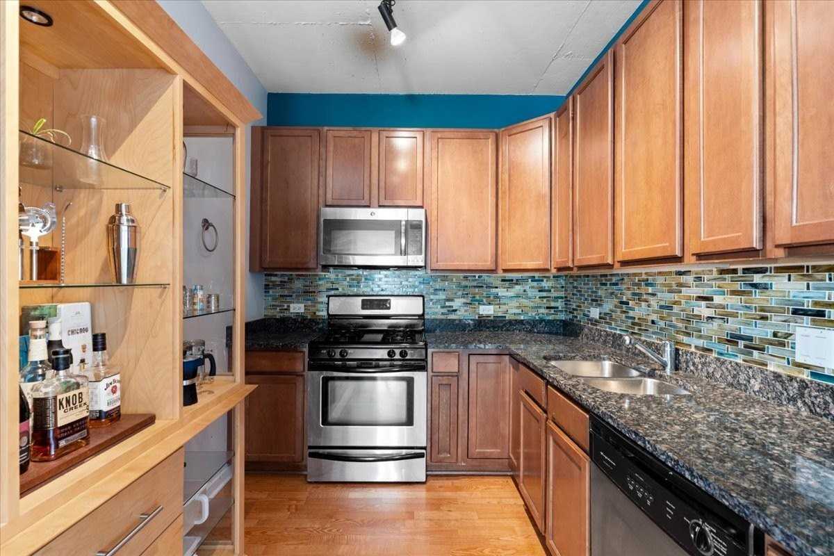 909 W Washington Blvd #804 - Photo 6 of 19