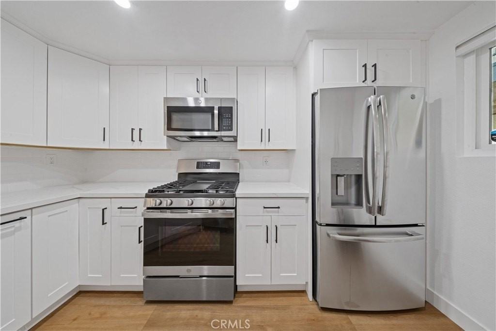 645 Ohio Ave #205 - Photo 2 of 21