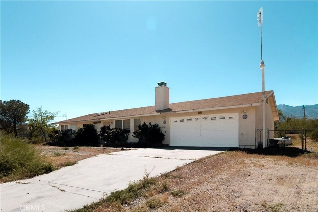 32303 Sapphire Rd - Photo 2 of 18