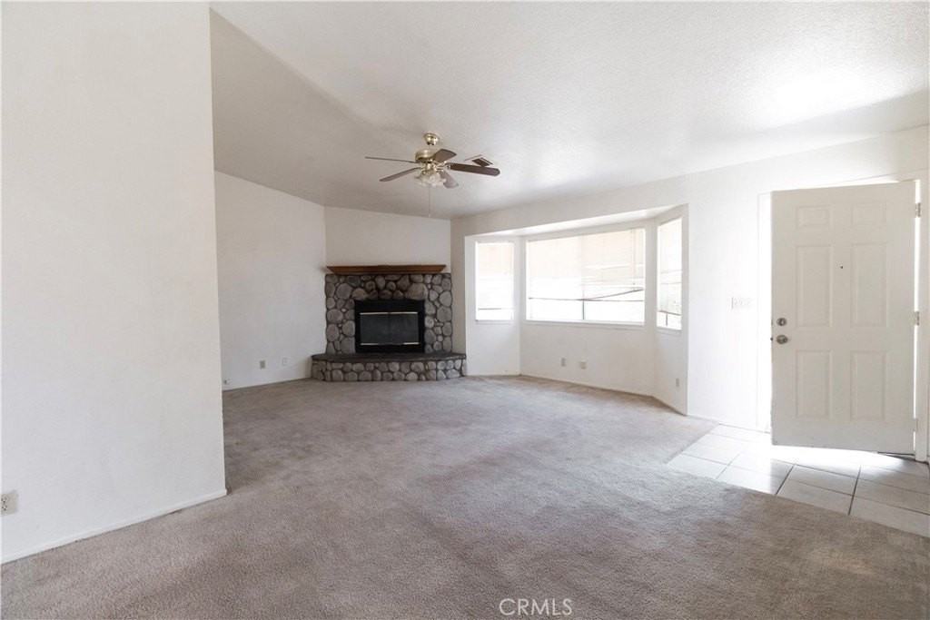 32303 Sapphire Rd - Photo 4 of 18