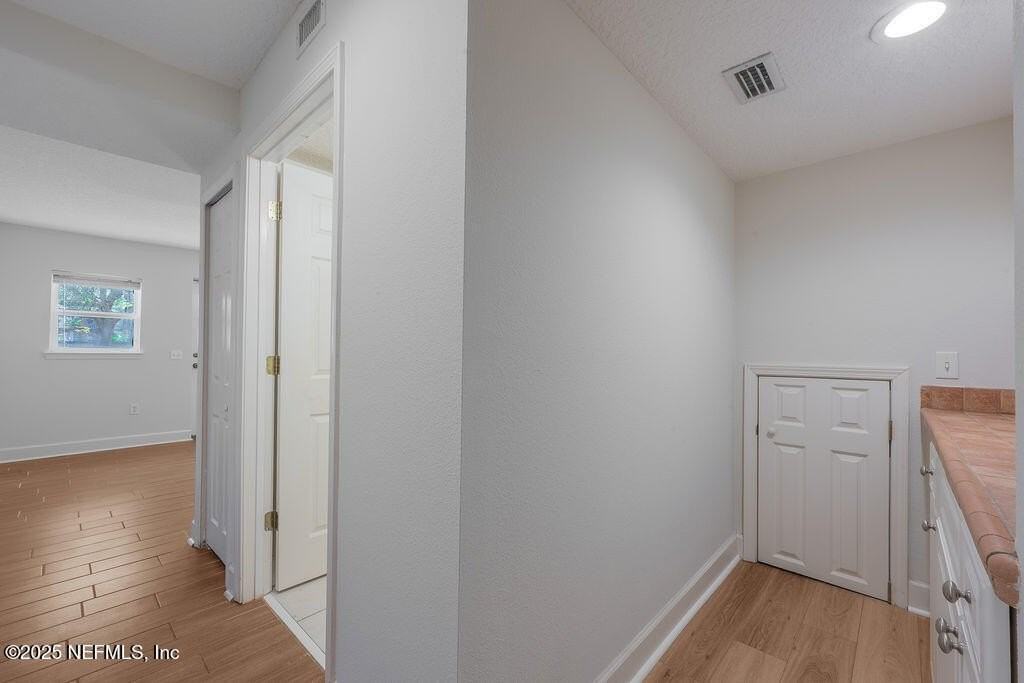 114 18th Ave N #E - Photo 4 of 29