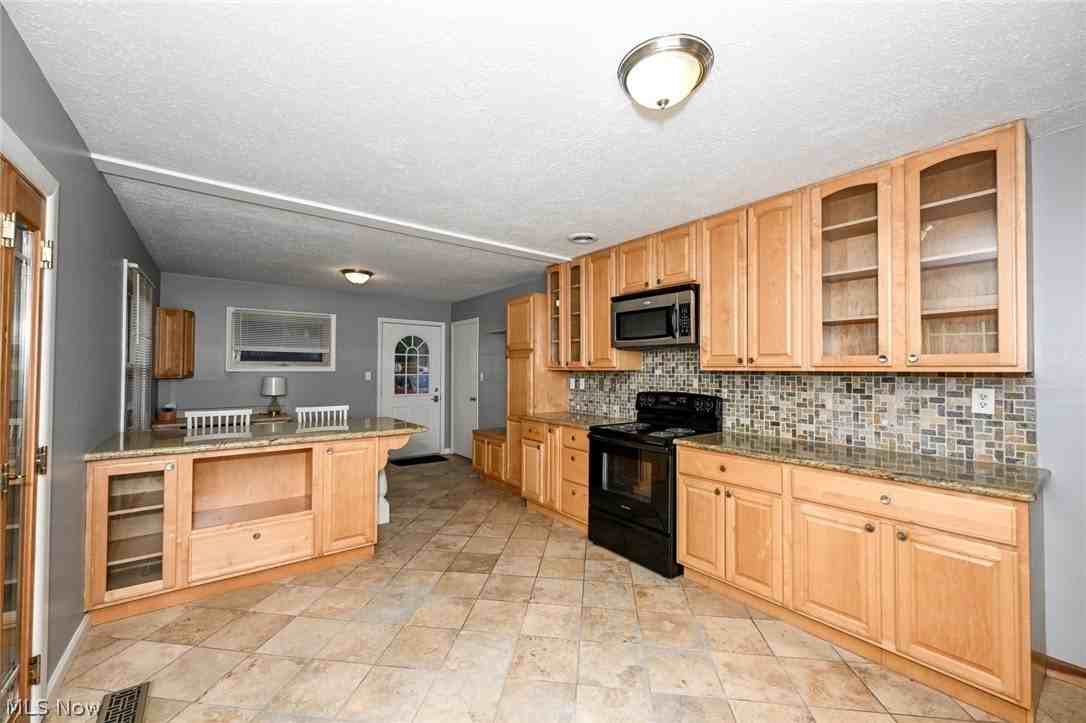 287 Edgewood Dr - Photo 7 of 23