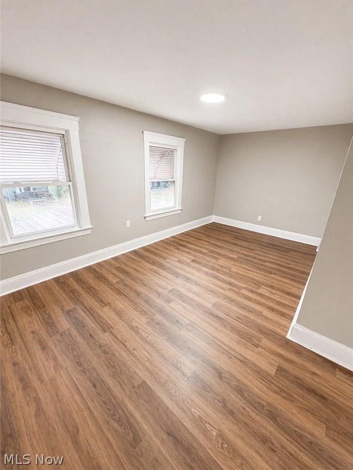 4267 W 21st St - Photo 5 of 8