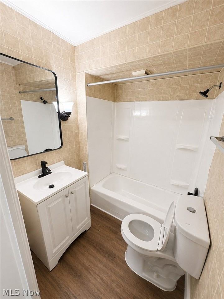 4267 W 21st St - Photo 6 of 8