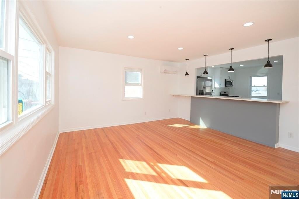 319 7th St - Photo 2 of 16