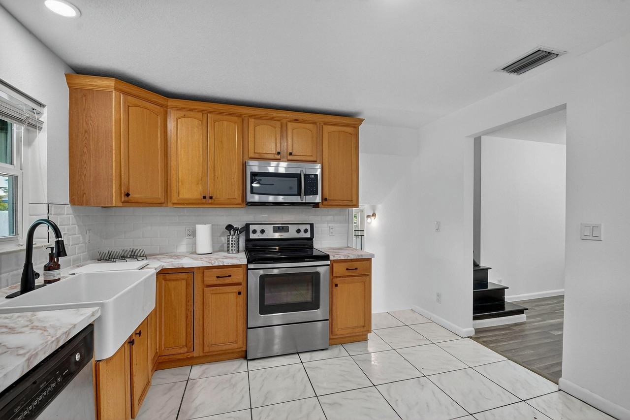 40th St - Photo 5 of 19