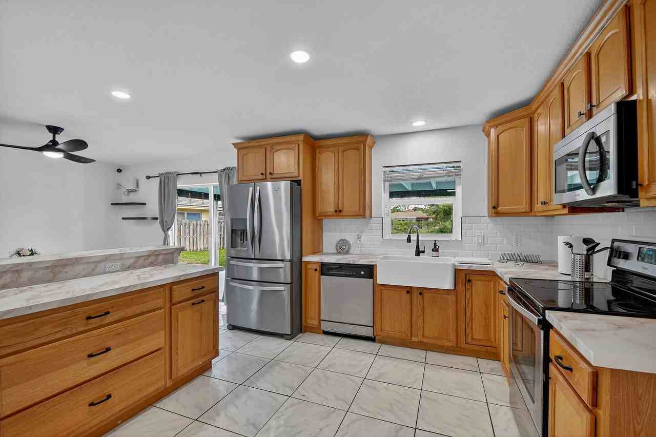 40th St - Photo 7 of 19