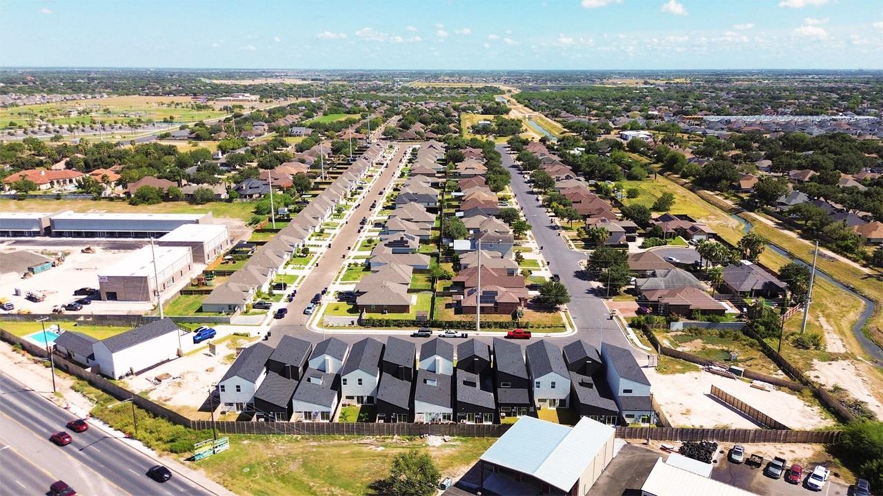 Warbler Ave - Photo 5 of 31
