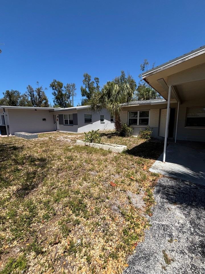 172 38th Ave Se - Photo 2 of 19