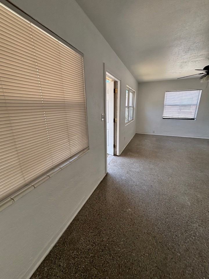 172 38th Ave Se - Photo 4 of 19