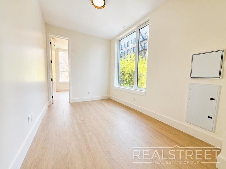 729 Rogers Ave #2C - Photo 4 of 8