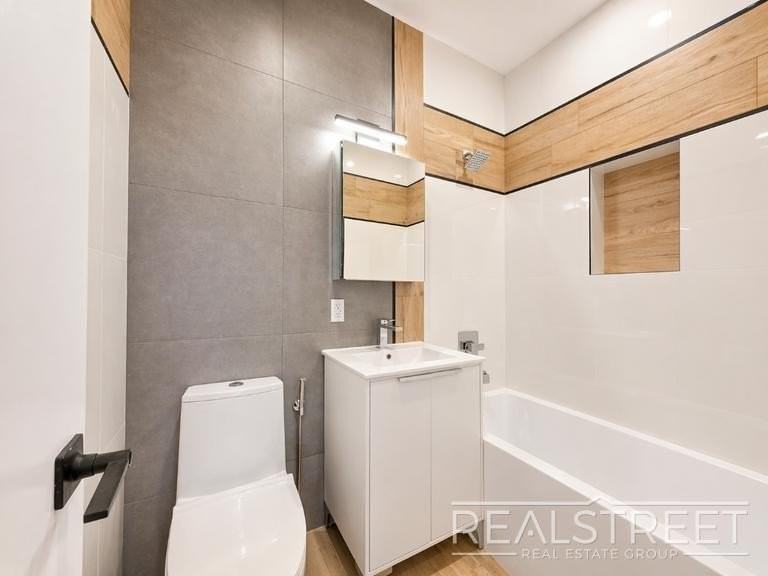 729 Rogers Ave #2D - Photo 7 of 7