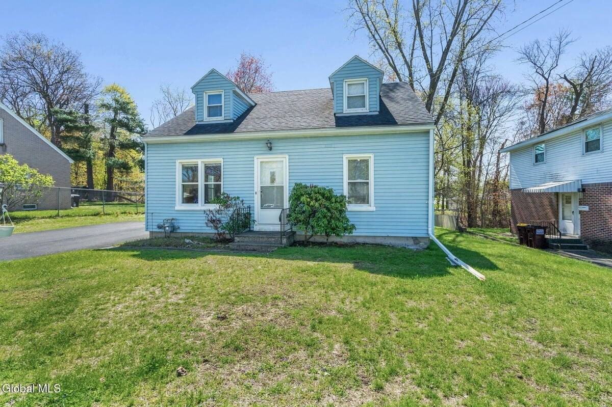 234 Osborne Rd - Photo 3 of 36