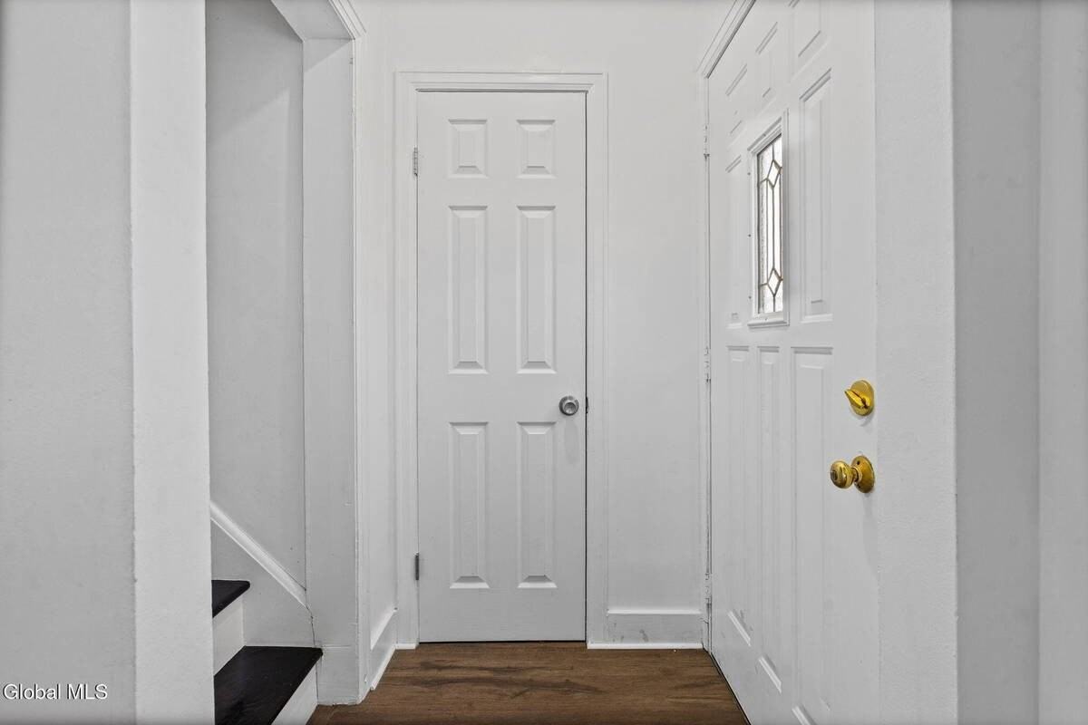 234 Osborne Rd - Photo 5 of 36