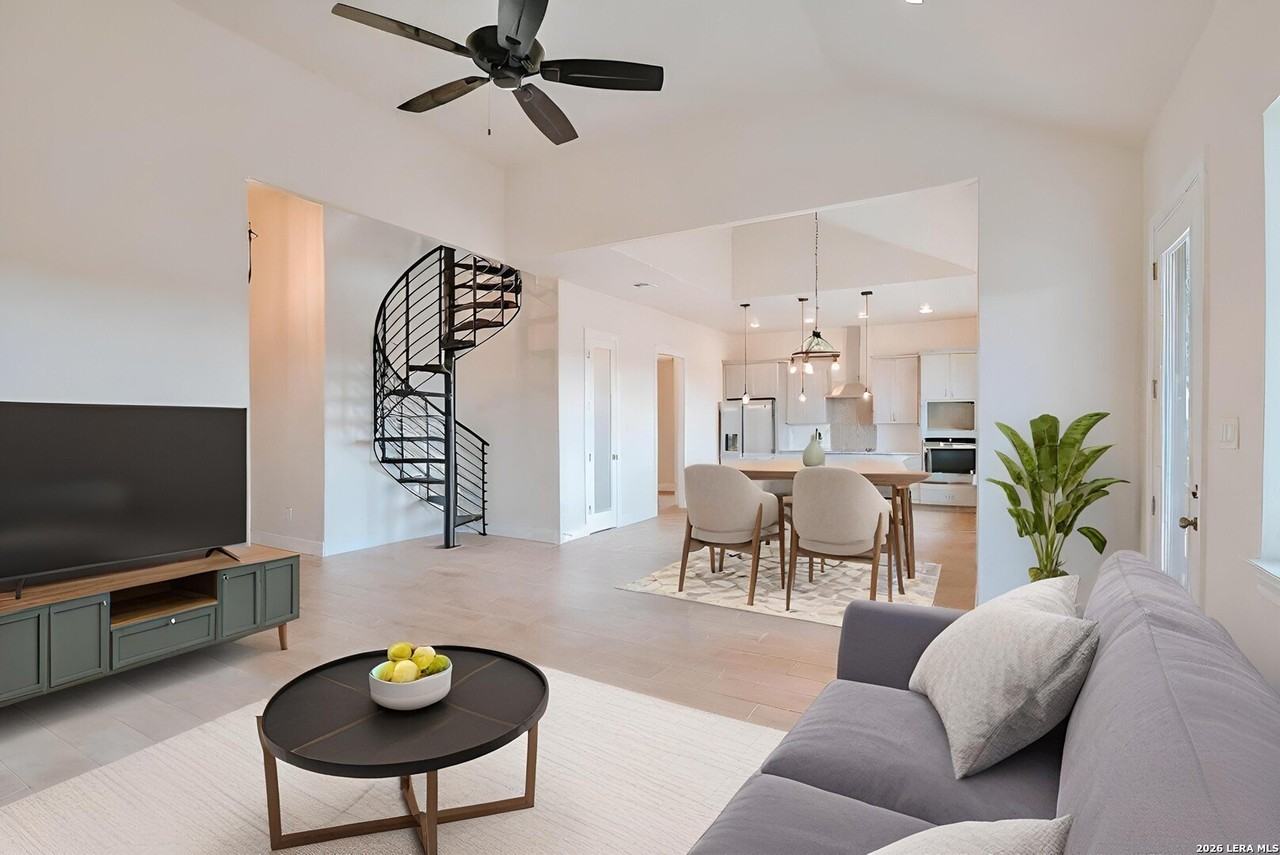 1406 Prospect - Photo 7 of 47