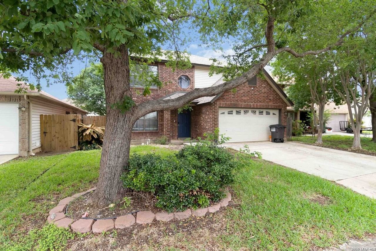 11219 Taylor Crst - Photo 2 of 28